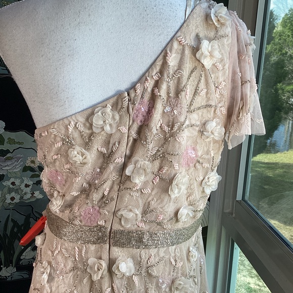 NWT Mac Duggal 3D Floral One Shoulder Gown. B282 - Picture 11 of 16